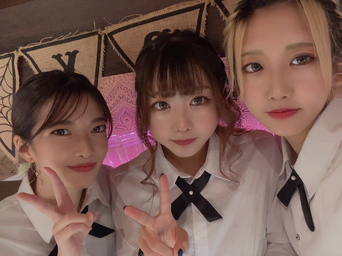 カラオケ Bar 本町ララバイ ガールズ ボーイズバー カラバイ広報です 本日も3名様の予約で1名チャージゼロ 今週はこれから まだまだ上げていこー みんなでカラオケパーティー まだまだここはハロウィンナイト チュッパチャプス カラオケ Bar 本町ララバイ ガールズ ボーイズバー カラバイ広報です 本日も3名様の予約で1名チャージゼロ 今週はこれから まだまだ上げていこー みんなでカラオケパーティー まだまだここはハロウィンナイト チュッパチャプス