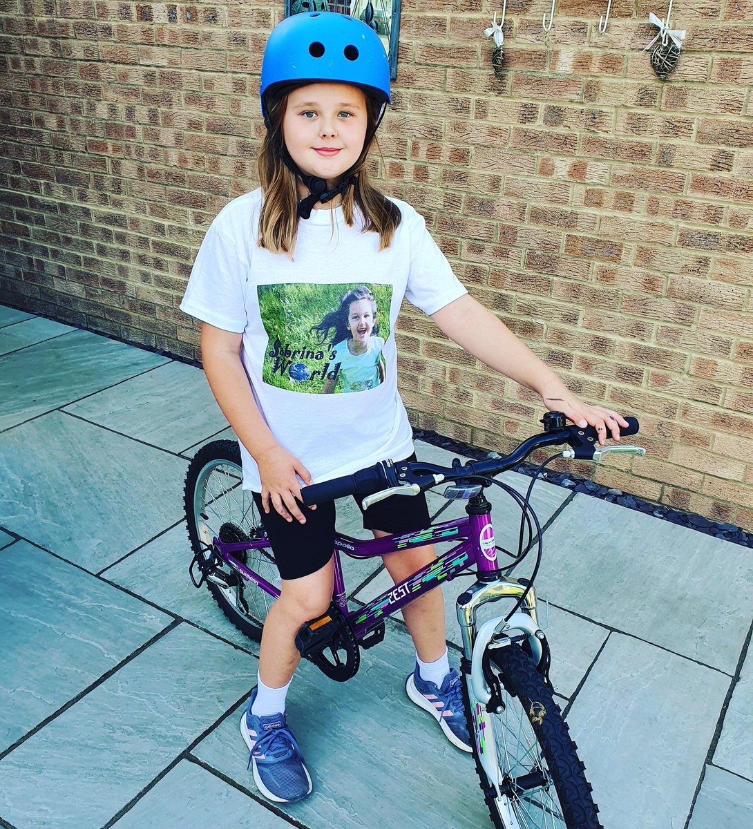 joeylampard's tweet photo. Back in September Annie had been cycling to and from school to train🚴‍♀️20 mile bike ride to raise money/awareness for a lovely friend. Sabrina suffers with a very rare genetic disease and Annie wanted to help💞 She raised an amazing £1160 @RodbourneCheney @BuzzardsRcps https://t.co/A8RIwjgziq