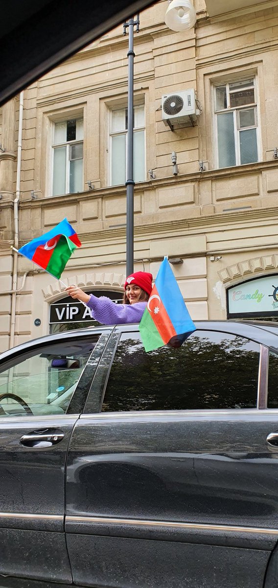 iLeylaB's tweet photo. С победой🎊 сегодня все мы немного дети #karabakhisazerbaijan https://t.co/6o7d5oRyE3