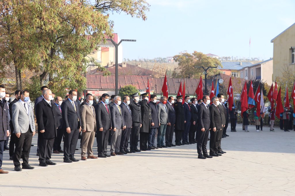 TUTAK_KYMKMLG04's tweet photo. 🇹🇷Cumhuriyetimizin kurucusu,büyük önder Mustafa Kemal Atatürk’ün aramızdan ayrılışının 82. yılında saygı ve rahmetle anıyoruz. 🇹🇷#EmanetinEminEllerde #10Kasim1938
@TC_icisleri 
@DrOsmanVarol 
@a_karaaslan69 https://t.co/OcsZ0FoibC