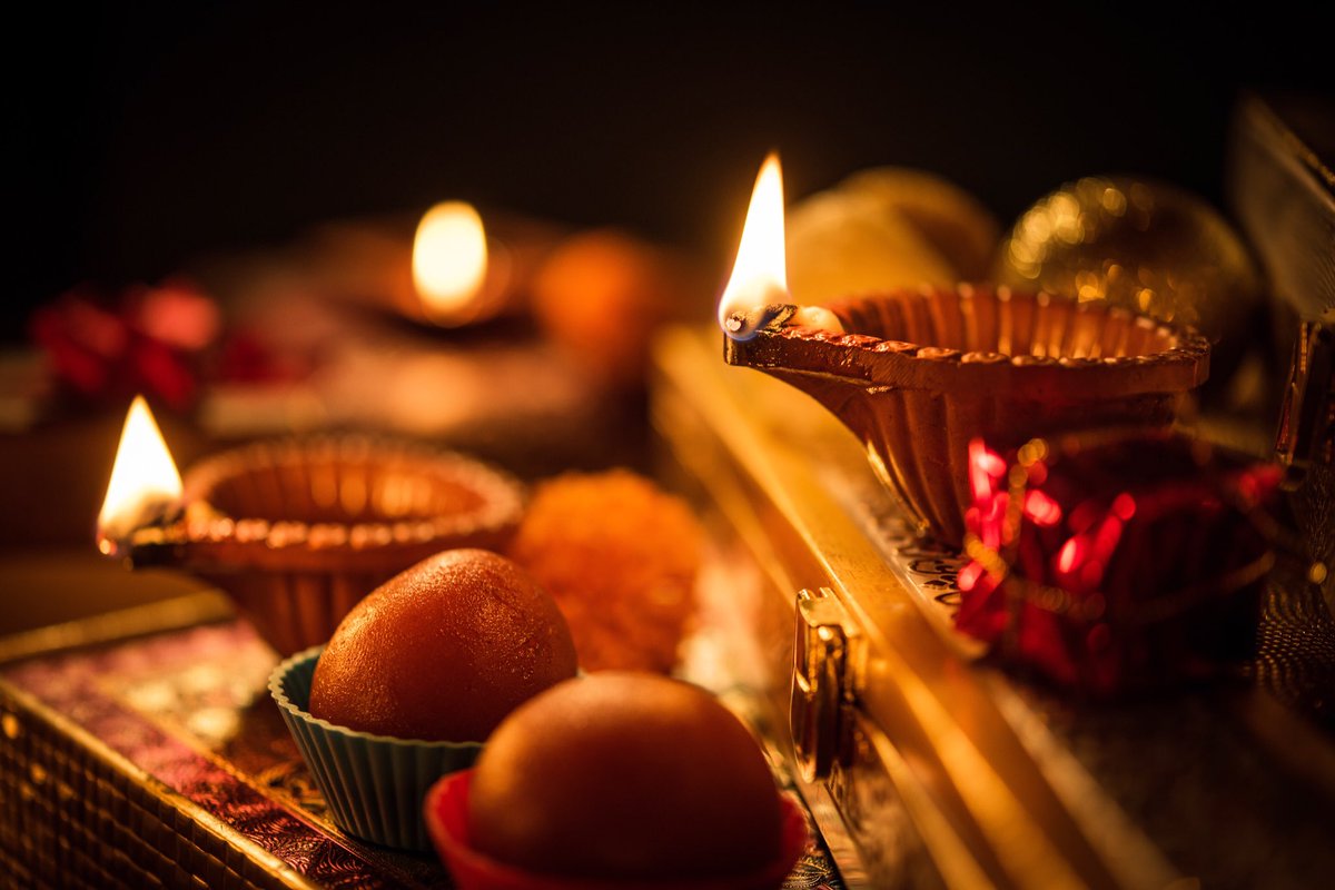 Shangri-La Colombo (@shangrilacmb) on Twitter photo Sweet Diwali Celebrations!
Â
LKR 1,950 nett per gift box (set of six)
Enjoy a choice of three flavours
Also available through our delivery partner <a href="/kapruka/">Kapruka Holdings PLC</a>
For more information, please contact +94 11 7 888 288 or sapphyrlounge.slcb@shangri-la.com
#Diwali #DiwaliSweets Sweet Diwali Celebrations!
Â
LKR 1,950 nett per gift box (set of six)
Enjoy a choice of three flavours
Also available through our delivery partner <a href="/kapruka/">Kapruka Holdings PLC</a>
For more information, please contact +94 11 7 888 288 or sapphyrlounge.slcb@shangri-la.com
#Diwali #DiwaliSweets