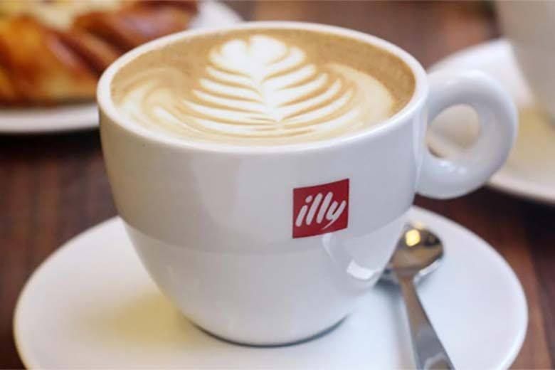 theinnjersey's tweet photo. Coffee with friends anyone? Our Bar is open all day - always a warm welcome. https://t.co/L0hQI3GHOk