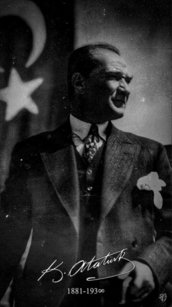 Meehlikaaa's tweet photo. #Atamİzindeyiz
Kasımda aşk başkadır çünkü bize ölümsüz bir aşkı hatırlatır 
10 Kasım 193∞ https://t.co/4E5BOaSGXa