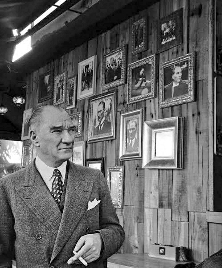 GKGulacar's tweet photo. Cumhuriyetimizin kurucusu Büyük Önder Gazi Mustafa Kemal Atatürk'ü büyük özlem, rahmet ve minnetle anıyorum. https://t.co/6SR20ty12Q
