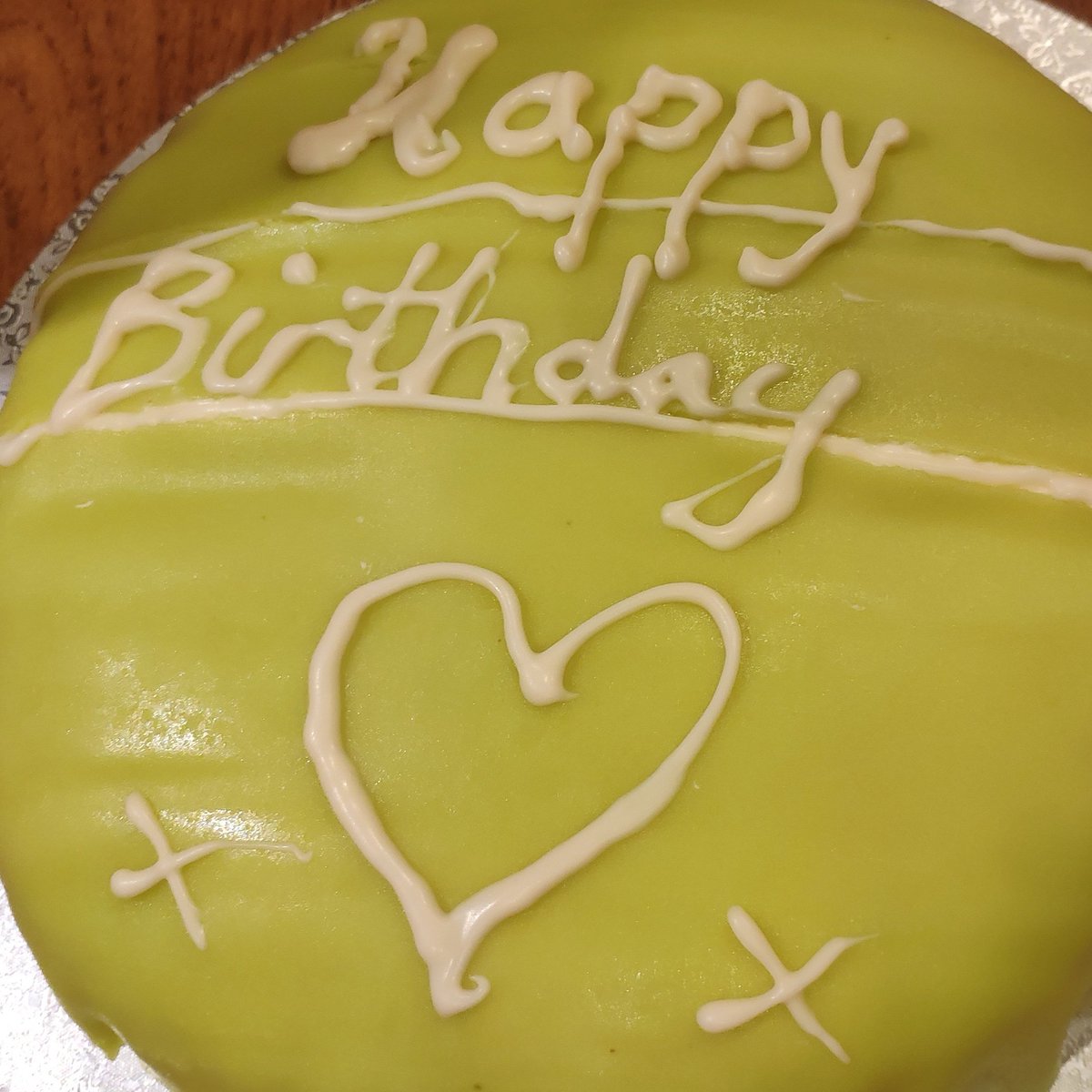 2BiBrandStylist's tweet photo. It's one of these days. #princesscake https://t.co/8dm6kOcyyR