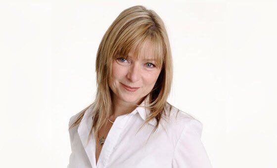 2)Joan Ball : she basically invented online dating. A group of men at Harvard gt credit 4 de 1st computerized datx service, called 'Operation Match.' But she was actually the one who 1st devised a way to determine compatibility using a comp a yr b4 the men frm Harvard  #TeamSteph