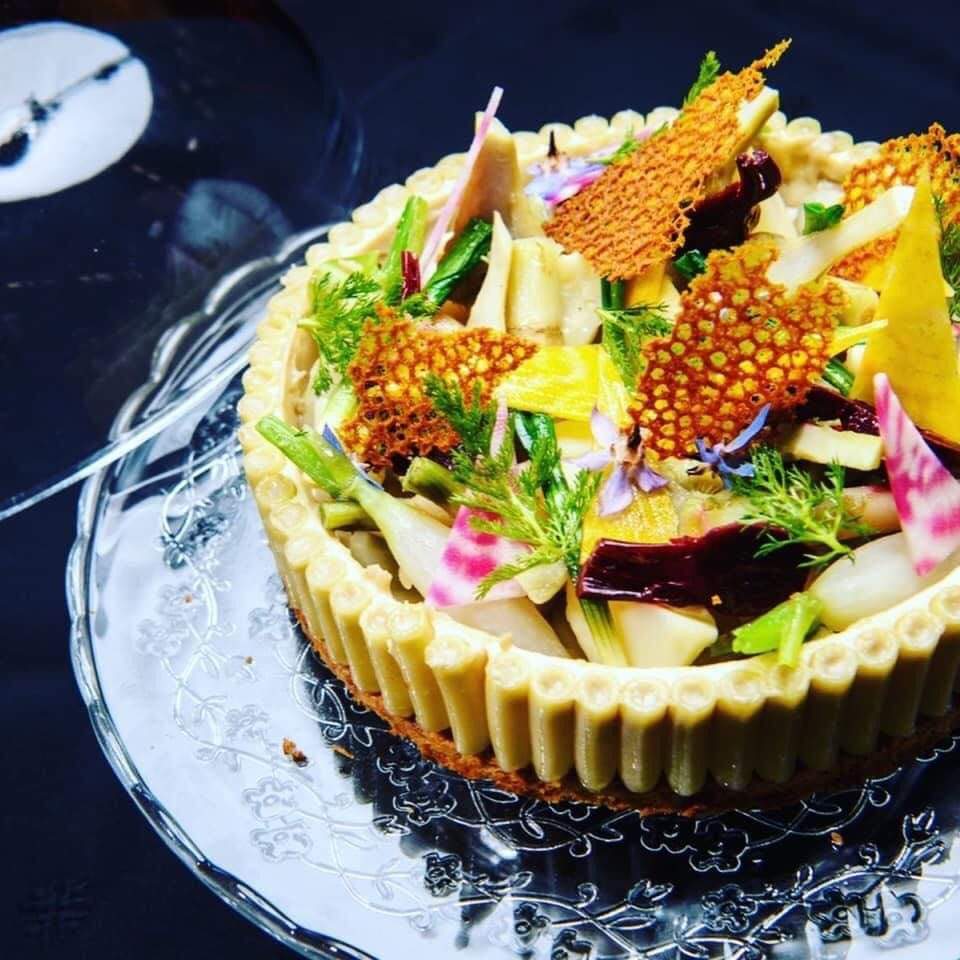 Baptiiste Goournillat

Timbale de Macaroni aux légumes saison

#finedining #gastronomiefrancaise #meyersguide #traditionetevolution #GoodFoodGoodFarming  #notrelobbycestleproduit