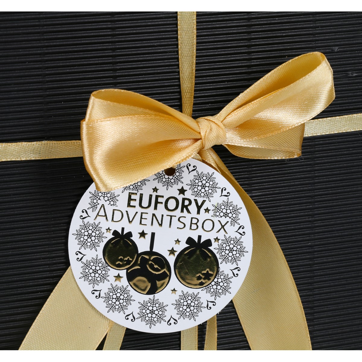 EuforyHh's tweet photo. Öffne die elegante schwarze Schachtel und beginne Deine ganz persönliche Reise in eine Adventszeit voller dunkler Leidenschaft. 

#advent #adventsbox #erotic #bdsm #eufory #romantic #geschenkideen #domination #bondage #christmastime #limitededition #devotion #nikolausgeschenk https://t.co/WlD7Urv1ua