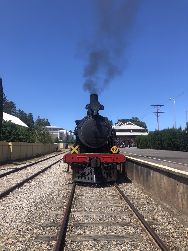 BasinMurray's tweet photo. We were lucky enough to go on a ride on the historic Steamranger. A very important part of history linking the Murray and local farming districts. #rivermurray @MakeMayoMatter @MurrayDarlingAs @SteamRangerRlwy #water #rail https://t.co/yq2pwGIErX