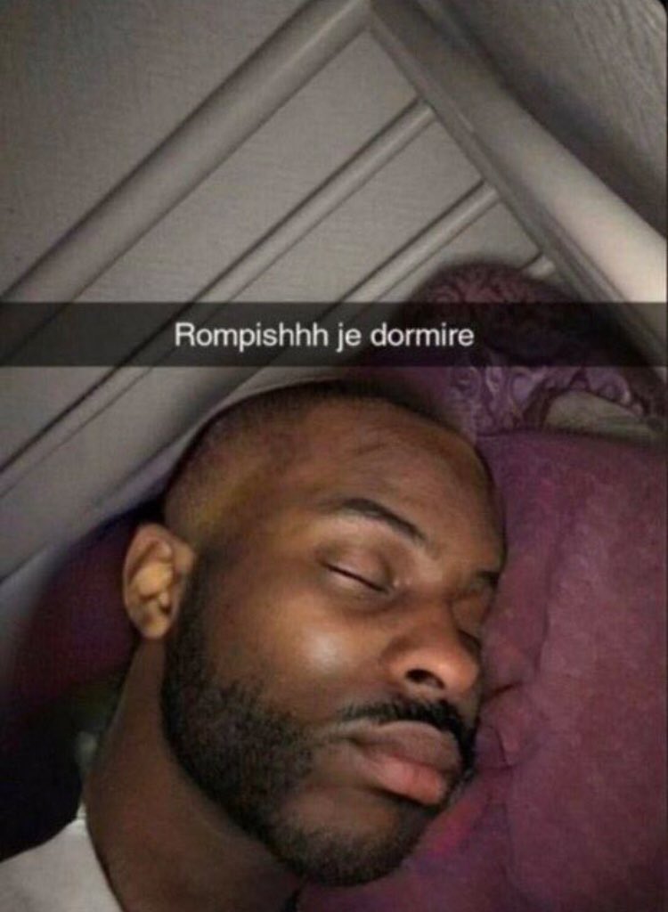 BenjaminGuyNQNT's tweet photo. Moi en visio à 8h: https://t.co/JNfxy8A1q6