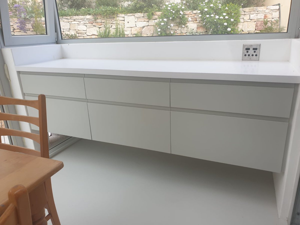 interiorfusionk's tweet photo. ConstantiaNek Living ✨ 

#SatinDuco 
#LegacyQuartzWorktops 
#Nixie40millimetre
#FloatingServer 
#ReverseFingerGrip 
#Blum
#Blum_Group
#BlumProducts
#BlumSouthAfrica
#BoxSystems
#MovingIdeas
#HomeRenovation
#InteriorInspo
#InteriorsOfSA
#InteriorFusionKitchens
#CapeTown https://t.co/gBWvdTruVt