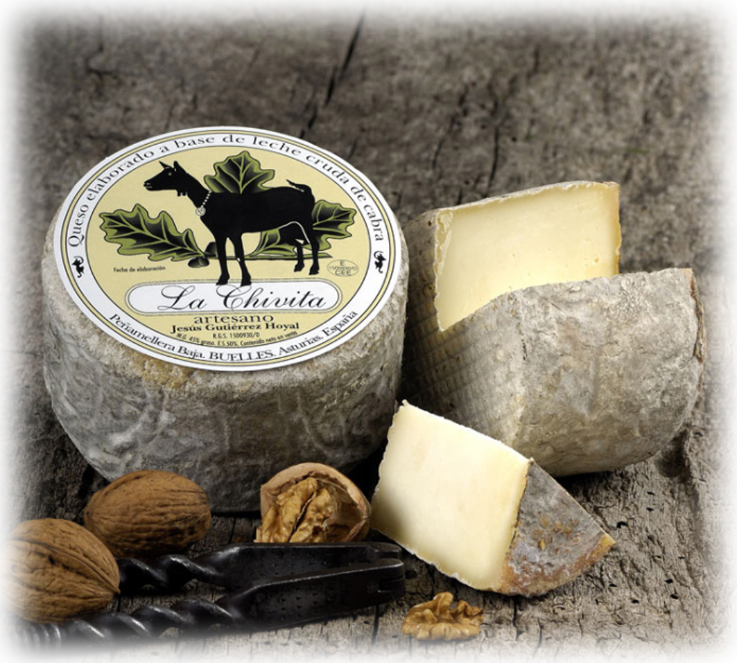 quesoasturias's tweet photo. Prensado o autoprensado, elaborado con leche cruda de cabra, procedente de su propia ganadería, queso de coagulación enzimática y corteza enmohecida. #Quesodeautor #Quesoartesano #Alimentosdelparaiso. https://t.co/SPw68AKNfu