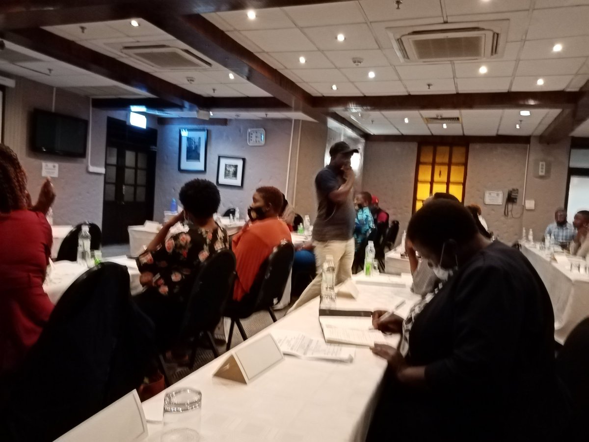 EMutombeni's tweet photo. @VuliNdlovu unpacking the resource monitoring framework.
#EC4D 

 @ZIMCODD1 @cdemlambo @JanetZhou_Mago @jmaketo @muchamidzi @DFID_UK @MakomboreroH @abuc_eropit16 https://t.co/HRR0Jjad0x