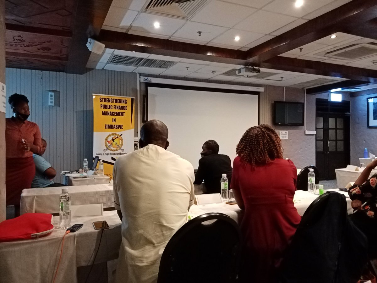 EMutombeni's tweet photo. @VuliNdlovu unpacking the resource monitoring framework.
#EC4D 

 @ZIMCODD1 @cdemlambo @JanetZhou_Mago @jmaketo @muchamidzi @DFID_UK @MakomboreroH @abuc_eropit16 https://t.co/HRR0Jjad0x