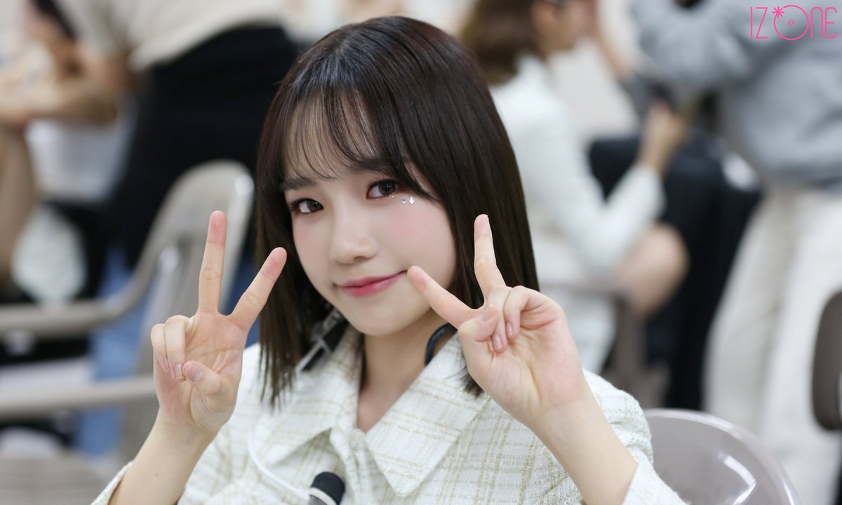 archivejoyuri's tweet photo. naver update ♡ https://t.co/rgDqZIflAy