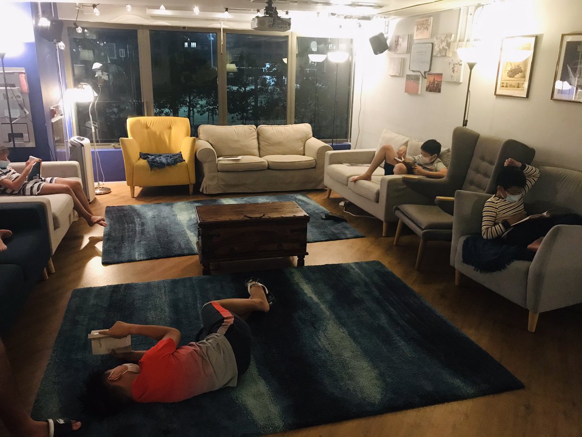 HHKSShackleton's tweet photo. The #boyofshackleton book club is in full swing again as we make the most of Tech Free Tuesday and Sushi Night! @Harrow_HK #TechFreeTuesday #BookClub https://t.co/RXNbBXrXVR