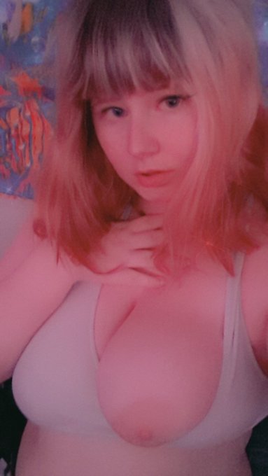 Only 1(one) nipple https://t.co/iU5CPRucYY