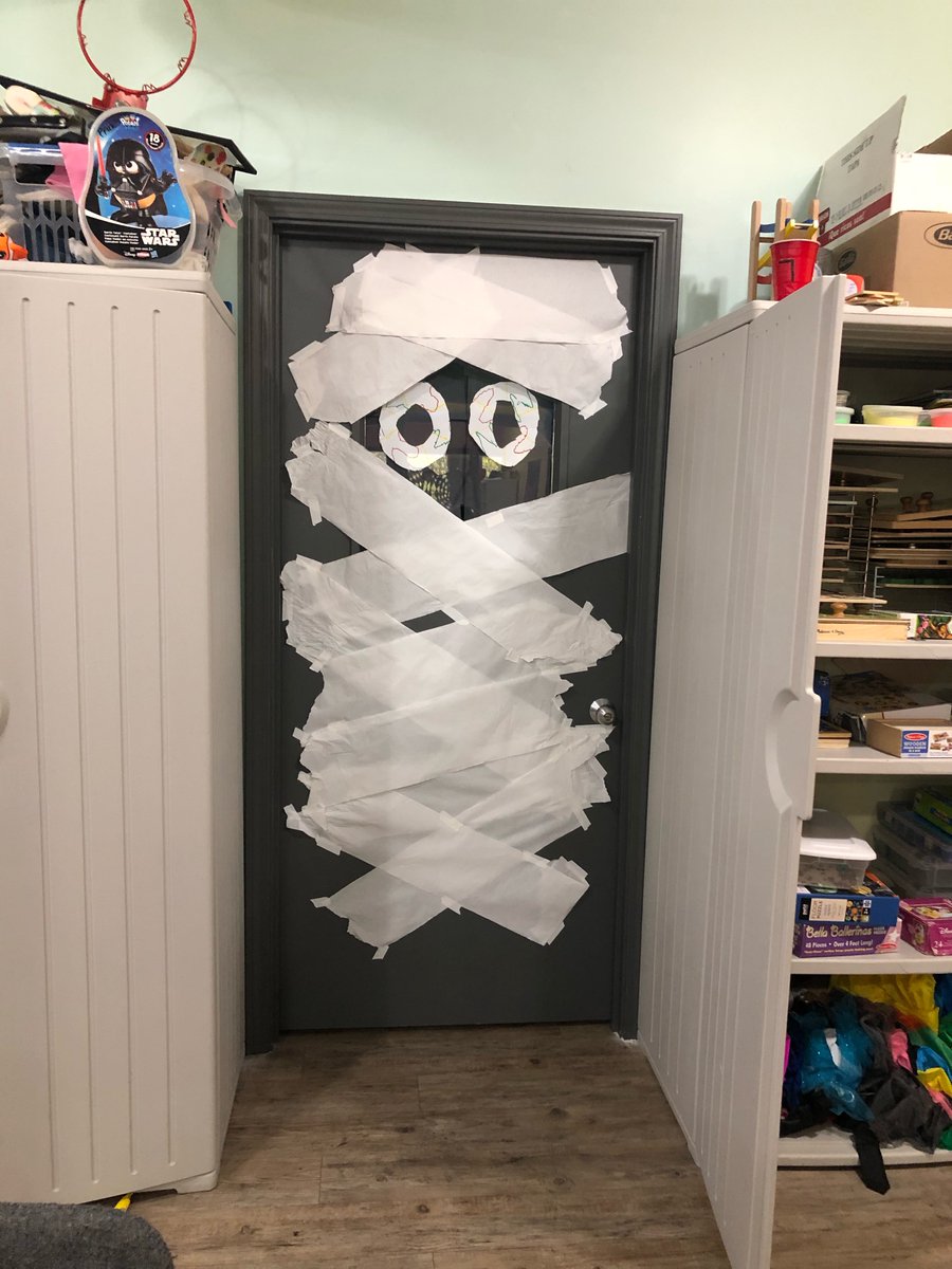 CompleatRehab's tweet photo. Part four of photos of Halloween decorating at our clinics. https://t.co/6PyCB4SZLH