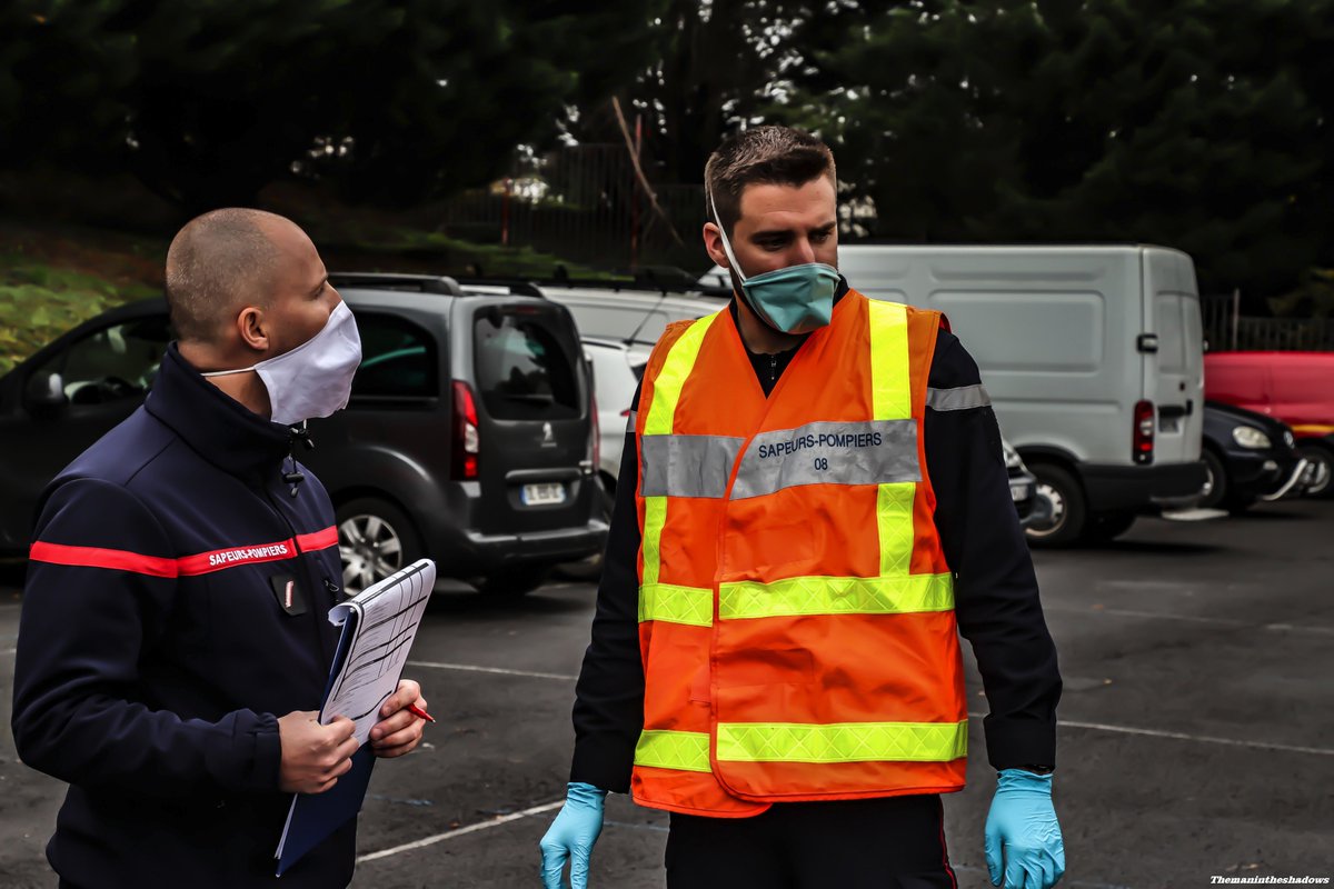 sdis08's tweet photo. #Formation #Initiale #Compagnie3, module #SAP. Aprรจs 84 heures ร faire et refaire les gestes qui sauvent au centre de secours principal de @VilledeCMz, ces ๐งโ๐๐ฉโ๐๐จโ๐ ont tous validรฉ ce module. Demain, ils vont #dรฉcaler dans le ๐ qui sort le plus en intervention #VSAV https://t.co/vMLGRftQZB