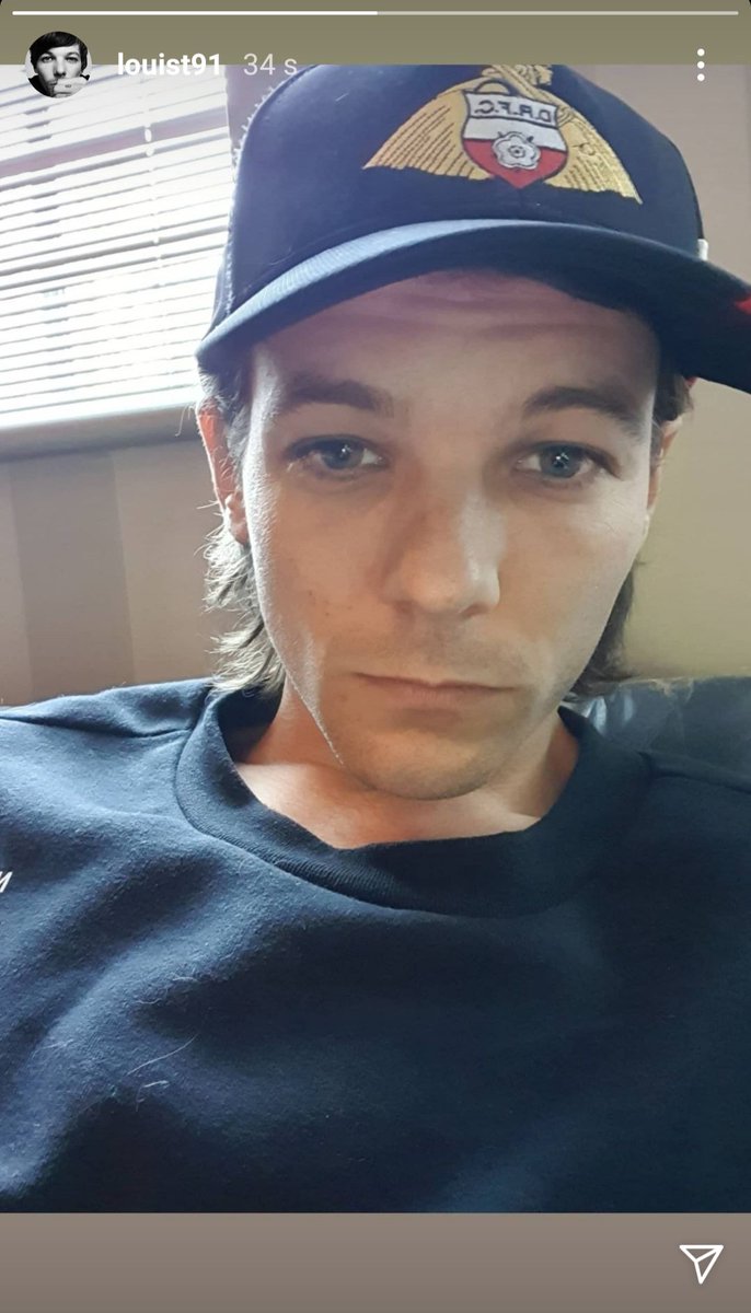 LBatliaman_'s tweet photo. GRACIAS POR EXISTIR LOUIS TOMLINSON https://t.co/KpcgBGdnB7