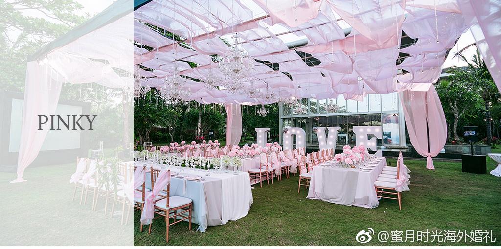 Hmdayswedding's tweet photo. 浪漫混合著海風，嬌豔的鮮花在靜靜開放。婚禮上的“LOVE”，愛就要秀出來！峇里島婚禮 海外婚禮高階定製 ^國內好的海外婚禮公司  
----
we-chat: hmdays-wendy or hmdays999
email: service@hmdays.com
web: https://t.co/X8FaGghkzo

#hmdays #escapeweddi... https://t.co/MBxGn5DSFX