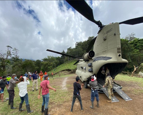 SOCSOUTH's tweet image. #USForces and agencies coordinate with #Panamanian authorities to provide crisis response efforts after #TropicalStormEta&apos;s devastation in Western #Panama.