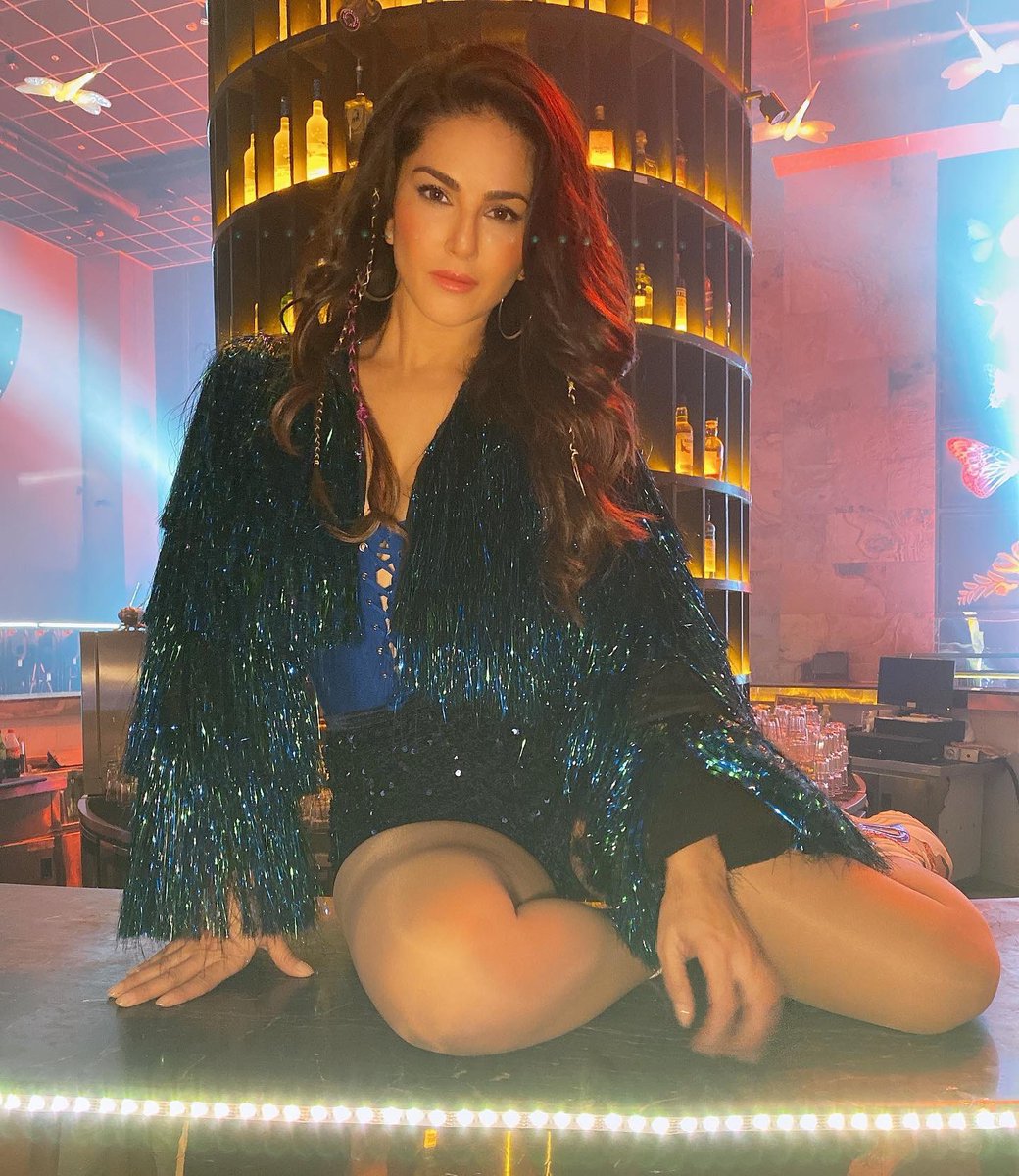 Work mode!! Bollywood glamour is back in my life!! Phew!!!