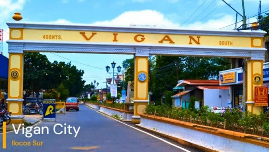 VACpackers's tweet photo. @ViganCityPH was inscribed in UNESCO's World Heritage in 1999 and recognized as one of the New 7 Wonders Cities in 2015. 

A city that combines the rich history of the colonial era and the bustling atmosphere of an Asian city, Viva #vigan

📸 : CTTO

📽 : Full video - link in bio https://t.co/q2a6YGLrHh