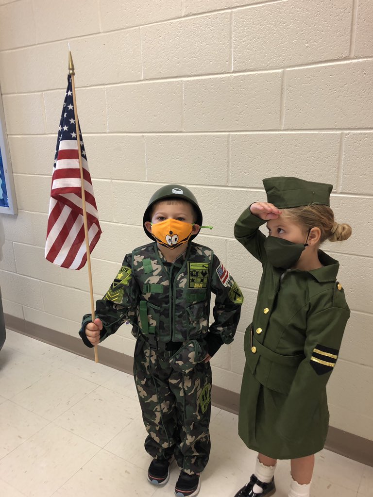 icoachiwcs's tweet photo. We Honor our Veterans, IWCS Little Sprouts Early Childhood Ed CTE at WIndsor Elementary #IWCSchools #WESHornets https://t.co/KJFnBotKJL