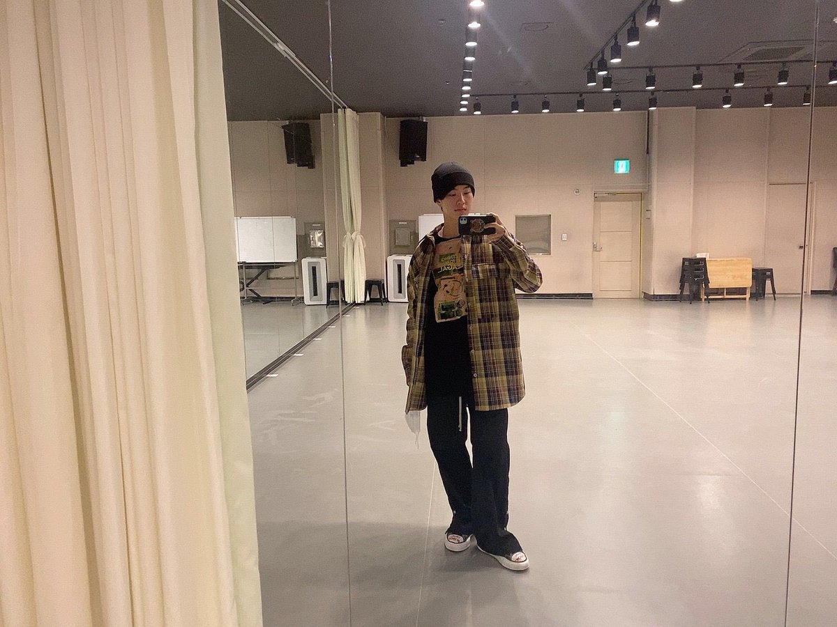 svt_verse's tweet photo. From #호시 

#HOSHI: 

@pledis_17 #SEVENTEEN #세븐틴 https://t.co/WXyMtV0Kh5