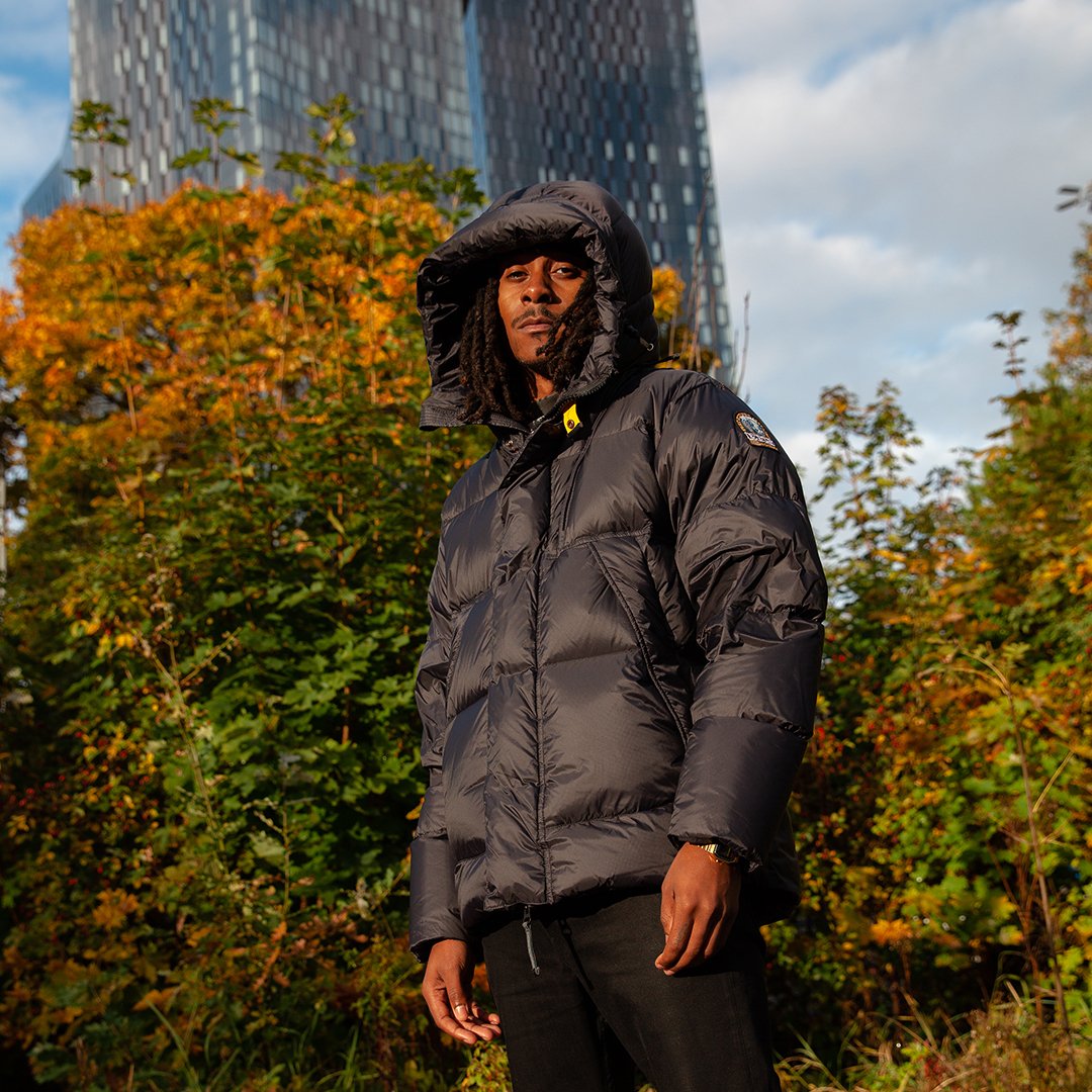 flannelsfashion's tweet photo. ‘We’re a bit extra in our sound up here.’ Take a walk around Manchester’s Moss Side with @abnormalsleepz, #Mackage and @Parajumpers_PJS, in the latest instalment of AT FLANNELS: https://t.co/uCLYUrsyAR

#FLANNELS #FLANNELSman #Manchester #Style #Fashion https://t.co/H2OStQmHj6