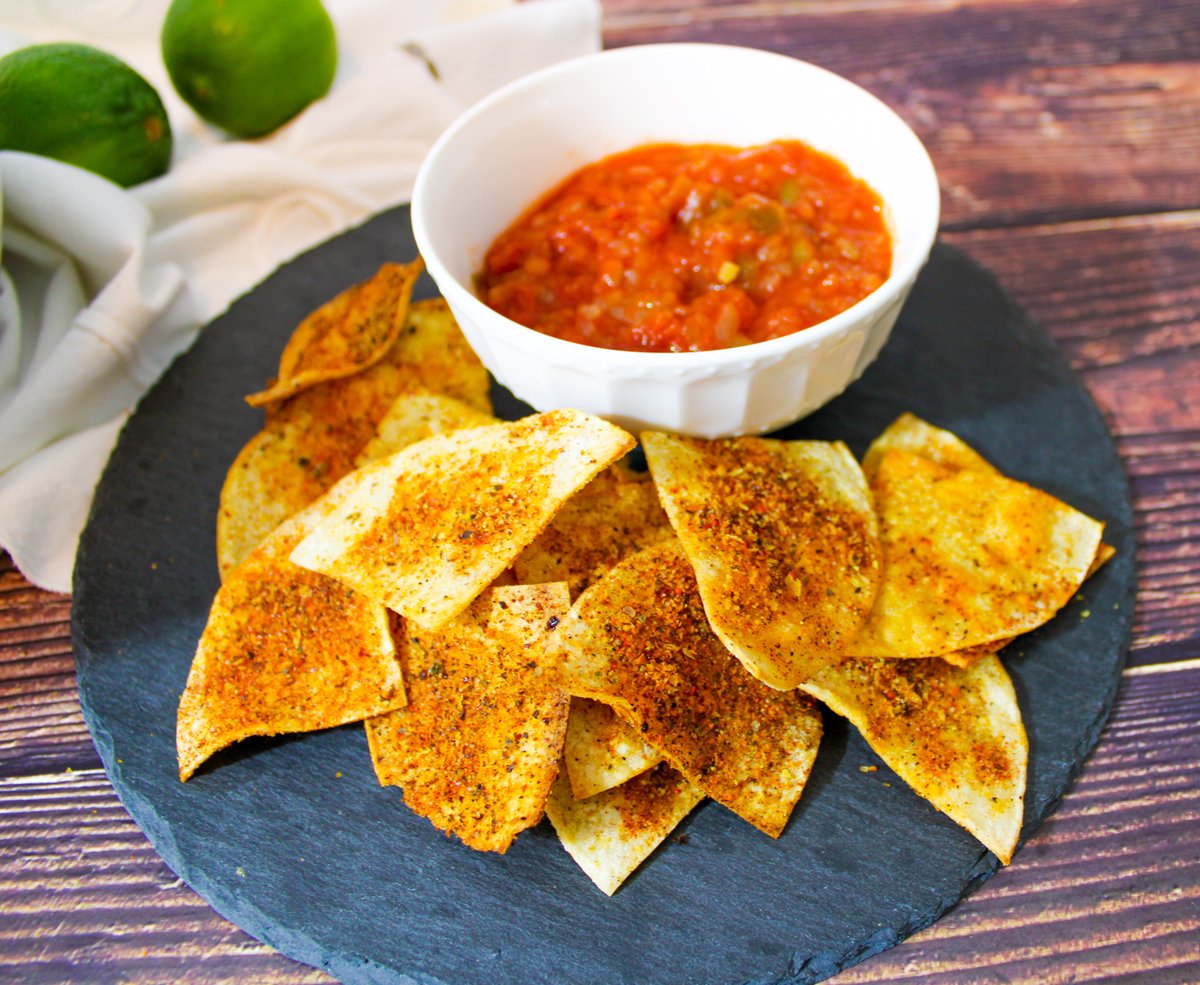 RT @EatHealings: Homemade Seasoned Tortilla Chips - Baked Not Fried
The healthy option to those well-known chips in the bright red bag. #vegansnacks #tortillachips #eatyourhealings #eathealthy #plantbased #eatgoodfood #healthyeats #vegan #plantbasedrecip…