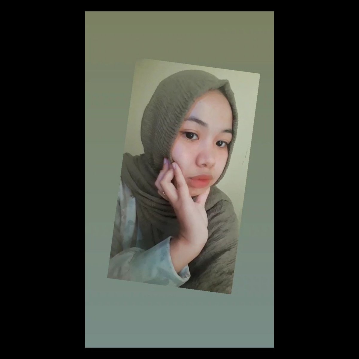 Shry_98's tweet photo. #FotoProfilBaru https://t.co/aArgi75ZP4