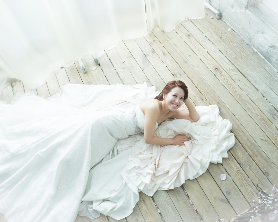 I have been happily married for 26 years and raised two wonderful children while maintaining a full-time career.

As a wife, mother, and career woman, a well balanced and healthy life is very important so I can be successful both in my personal and business life.

#dailyreminde