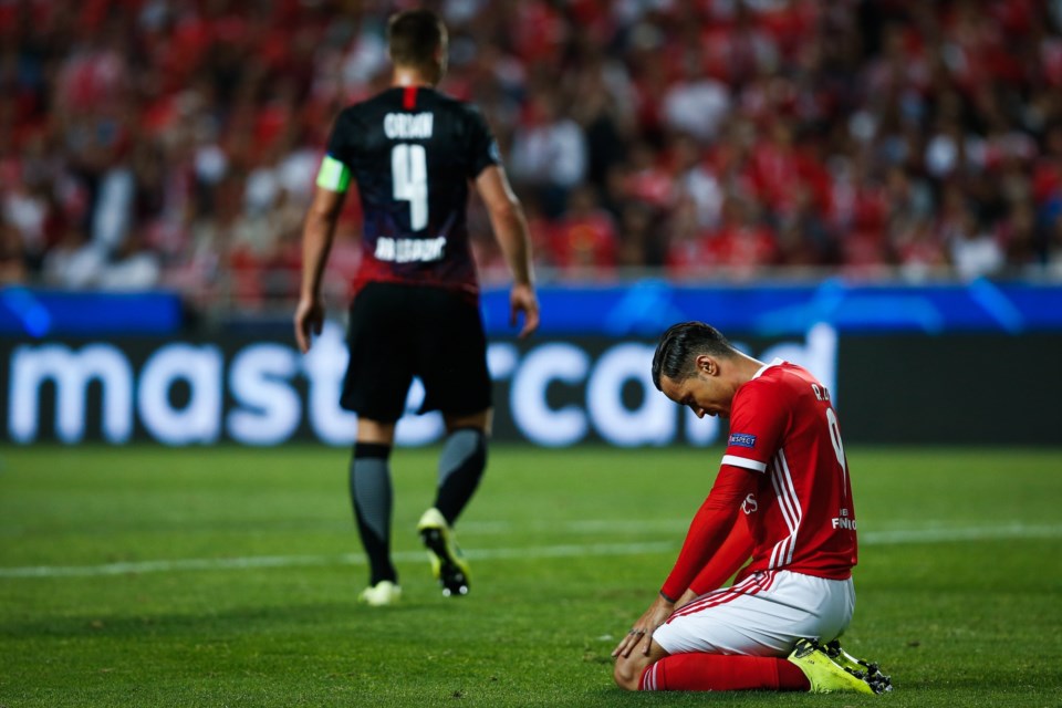 Benfica nos últimos 4 anos tem mais buscas da PJ do que vitórias na UCL 🤣

👉 8 vitórias na Champions League

👉 9 buscas da Polícia Judiciária