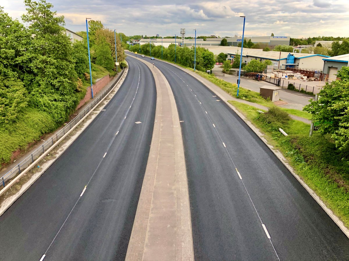 During the pandemic, our Highways Team has continued to work alongside contractors to deliver extensive surfacing programmes across the Sandwell, treating over 60,000m2 of roads this year in total. Ensuring our roads remain safe and winter ready! #CouncilsCan