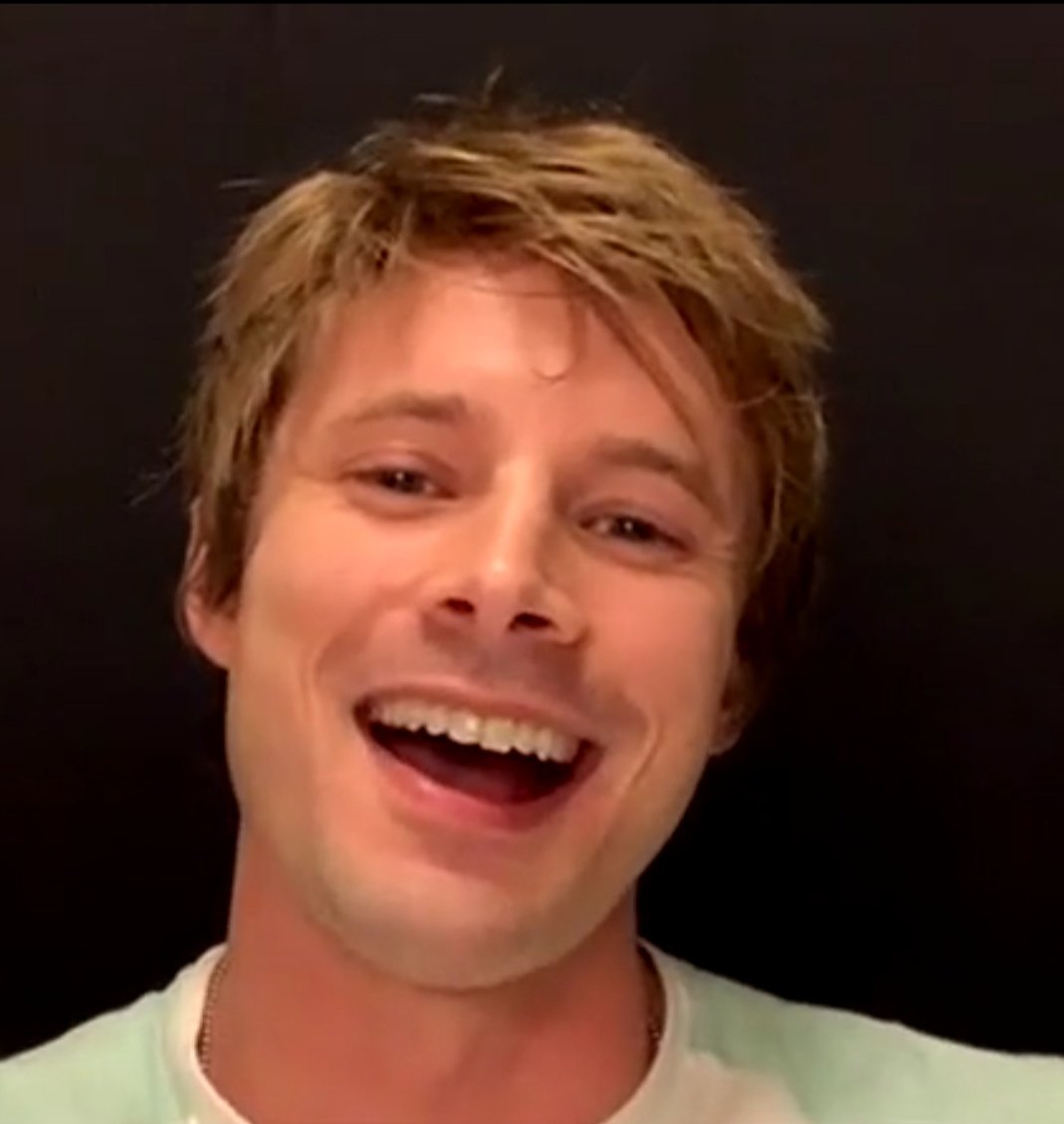 Very08_'s tweet image. When you laugh, time seems to stop .... you are a fantastic guy... @BradleyJames #TheLiberator #merlin #bradleyjames #Netflix "The Liberator" 11 Novembre Netflix 🥰
