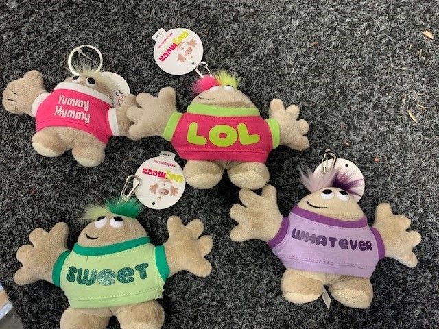 AuctimNL's tweet photo. Vanavond om 20:00 uur lopen de kavels van onze Hugmeez knuffel veiling af. Benieuwd naar de gehele veiling? Die vind je hier: https://t.co/2LJsDzPtRY https://t.co/HKCBN8CcSB