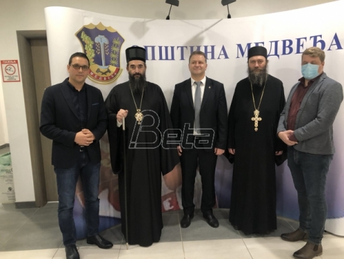 CarGo donirao 1,6 miliona dinara za kamp prijateljstva manastira Hilandar

"Кamp prijateljstva" poseduje smeštajne kapacitete za 200 dece iz ugroženih područja, objavio je   <a href="/AppCarGo/">CAR:GO</a>.

beta.rs/vesti/drustvo-…