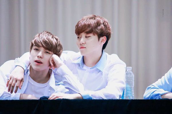 seungkwan + vernon pictures that exude unexplainable boyfriend energy        ♡̩̥̩♡̩̩̥͙♡̩͙ˊ — a thread  #솔부  #VERKWAN