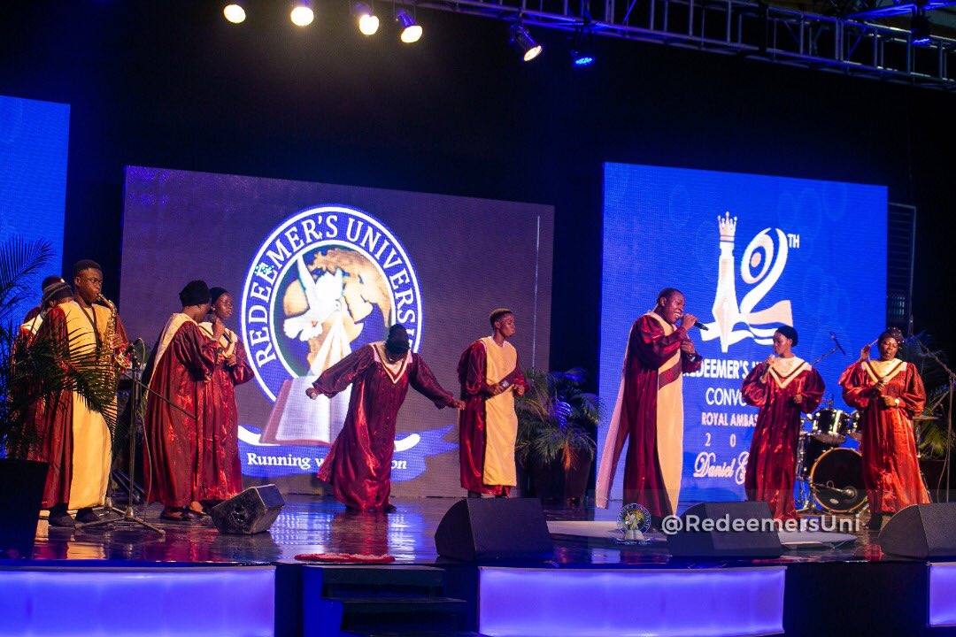 RedeemersUni's tweet photo. If today is your graduation day, this praise and Worship session by the Life Voices will be a perfect opportunity to sing, dance and say Thank you to God.

#DanielGeneration2020
#RUNVirtualConvocation https://t.co/uaToIi5mu9