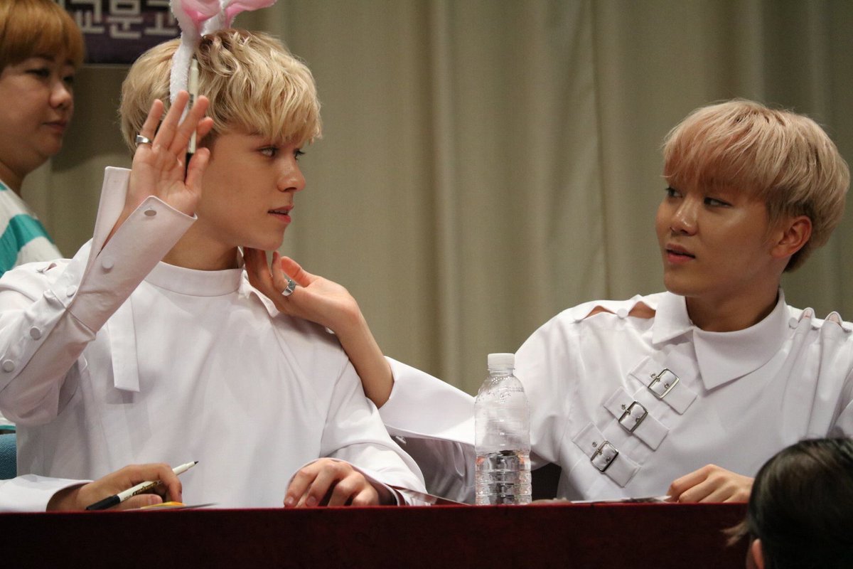 seungkwan + vernon pictures that exude unexplainable boyfriend energy        ♡̩̥̩♡̩̩̥͙♡̩͙ˊ — a thread  #솔부  #VERKWAN