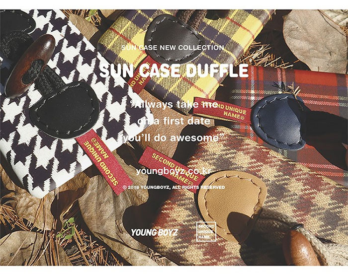 _SelectOption's tweet photo. これからの寒くなる時期にピッタリなダッフルコートをイメージしたSUNCASEのご紹介です🧥ボタン部分には指を入れることで落下防止になり手袋を着けた状態でも落としてしまう心配がなくなります☀️新しいiPhone12シリーズの作成も可能です‼️ #iPhone12 #iPhone12ProMax #iPhone12Pro #SUNCASE #韓国 https://t.co/tlD6DhwN51