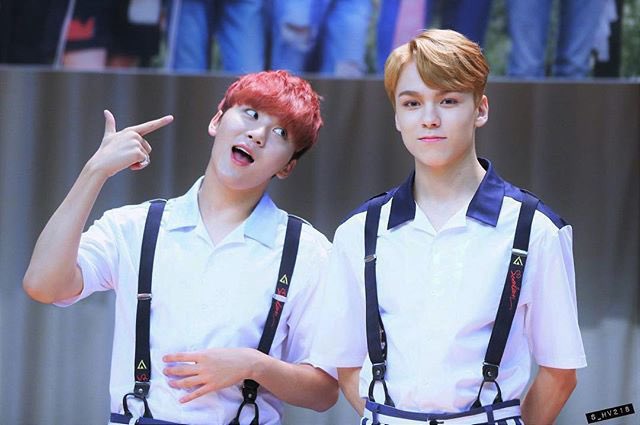 seungkwan + vernon pictures that exude unexplainable boyfriend energy        ♡̩̥̩♡̩̩̥͙♡̩͙ˊ — a thread  #솔부  #VERKWAN