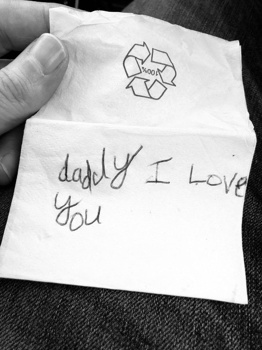 BazFratelli's tweet image. Kids, they know exactly when to strike 🤗 #hiddennotes x