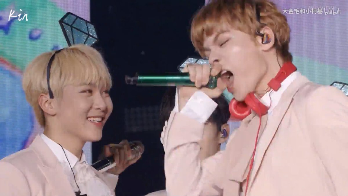 seungkwan + vernon pictures that exude unexplainable boyfriend energy        ♡̩̥̩♡̩̩̥͙♡̩͙ˊ — a thread  #솔부  #VERKWAN