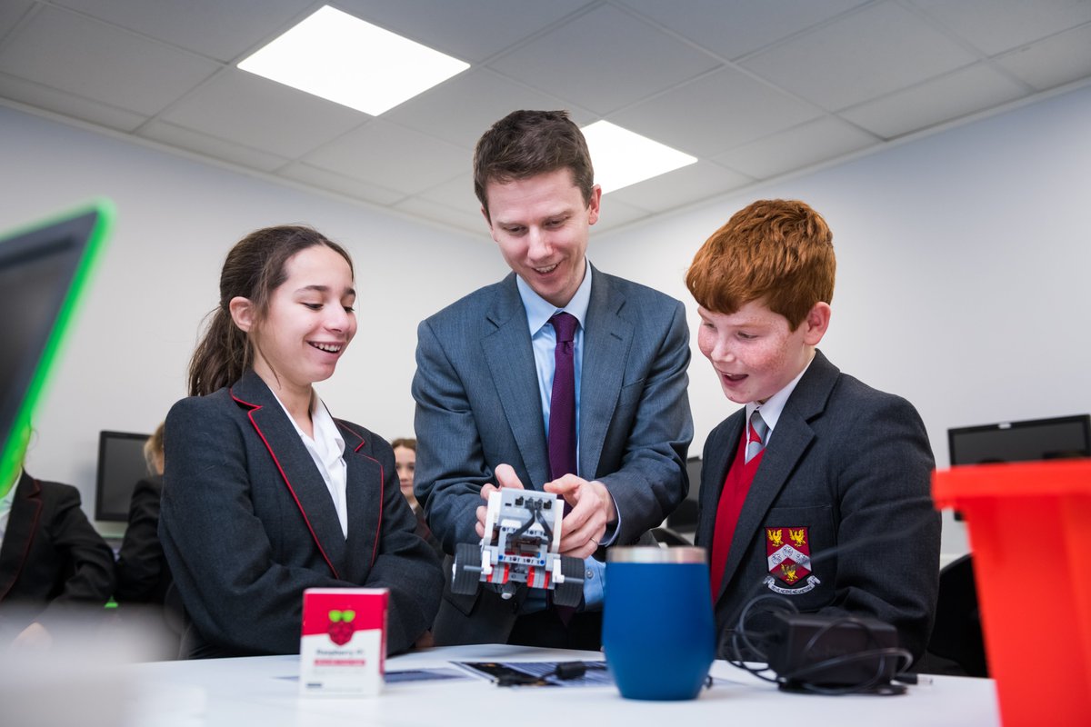 KGS1561's tweet image. **Vacancy**Do you have what it takes to inspire a new generation? We are #recruiting for a permanent #computing #teacher Apply here now bit.ly/2GrOuN7 #ThisisKGS