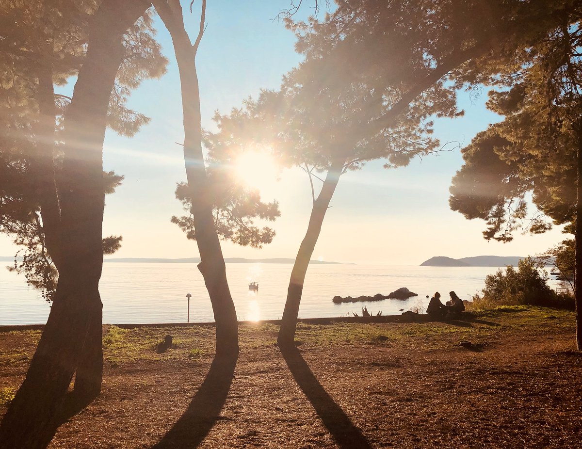 LightWander's tweet image. Connected in separation... innergym.net/single-post/wh…