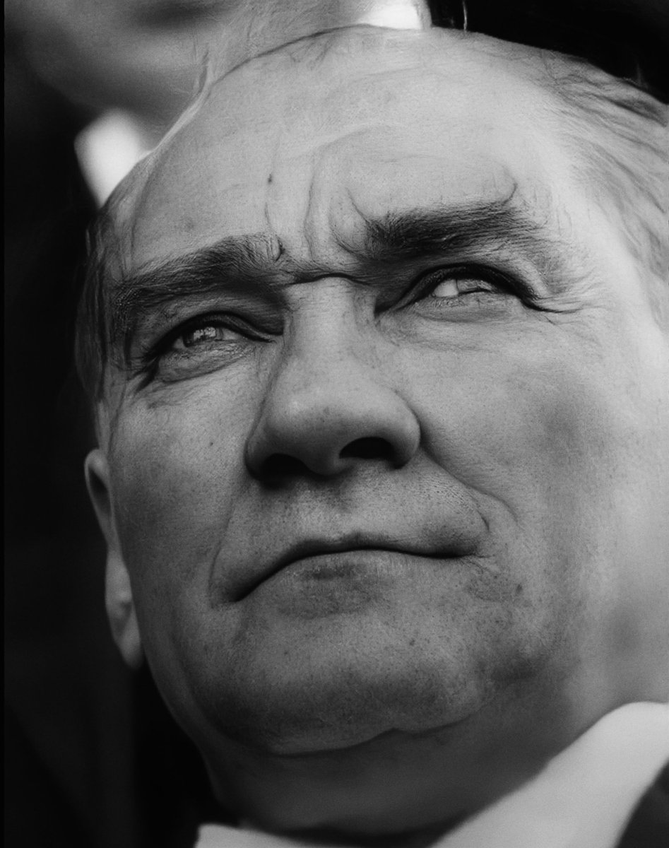 Saygı, sevgi ve özlemle...

#10Kasım