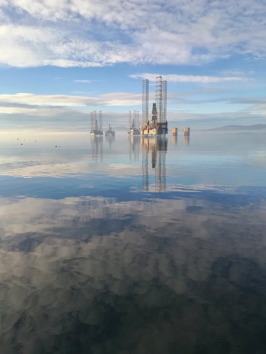26cabinfever's tweet photo. @BBCWthrWatchers
Cromarty Firth looking amazing yesterday https://t.co/F64PEviYD4